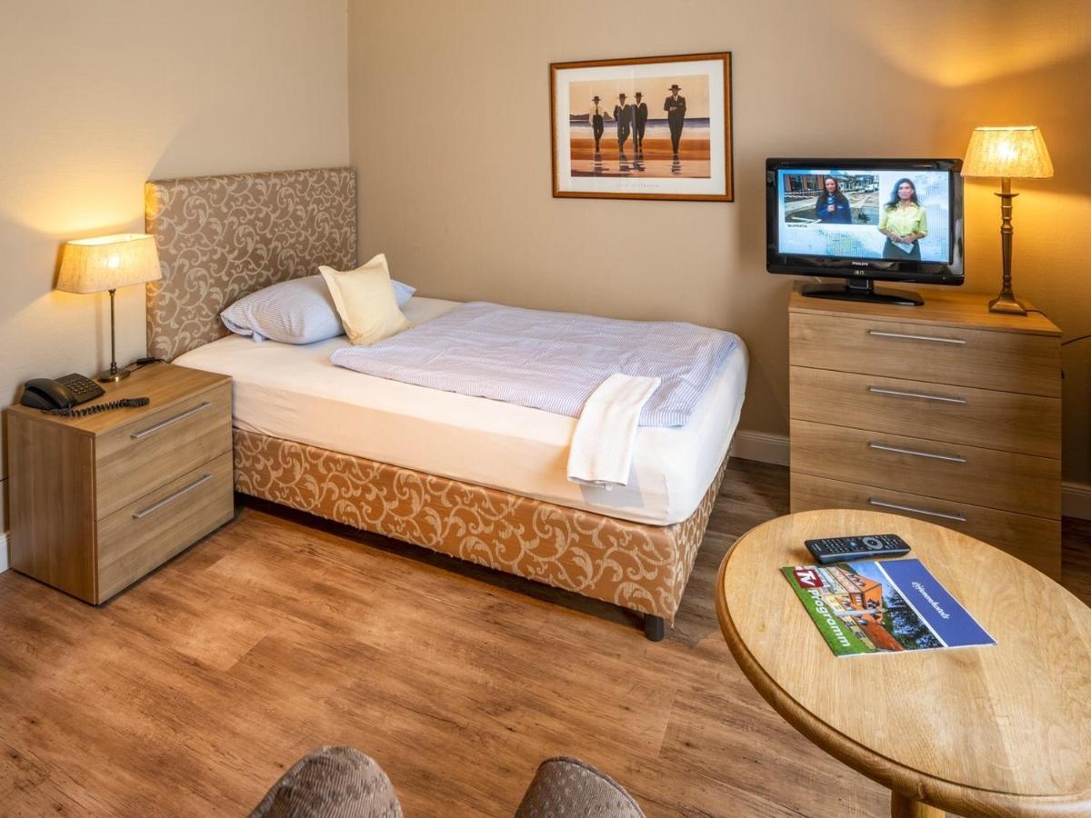Hotel Huettmann Нордорф Екстериор снимка
